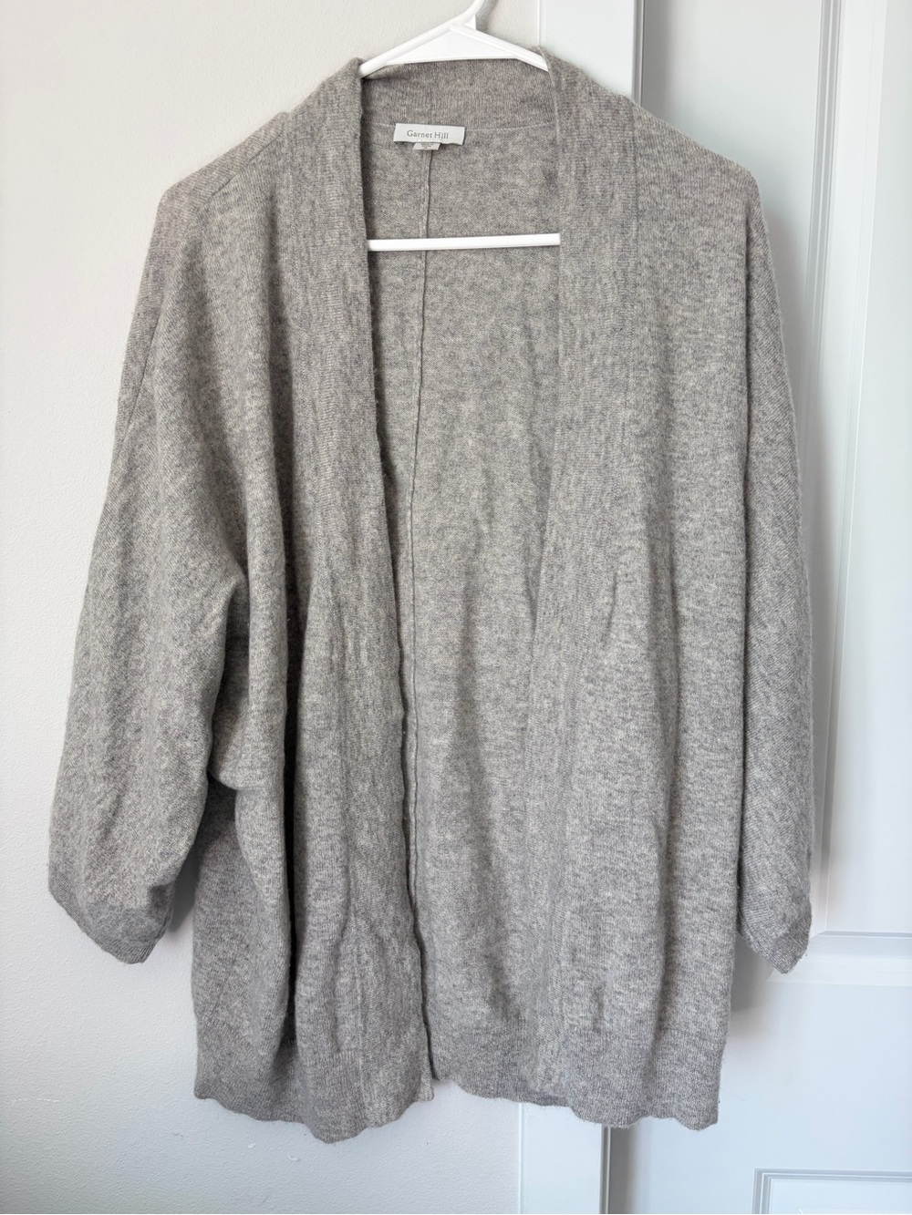 Garnet Hill 100% Cashmere Cardigan Size Medium Light Gray Fall Winter Sweater - Picture 1 of 10